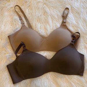 Wire-free 40B T-Shirt Bras Pair